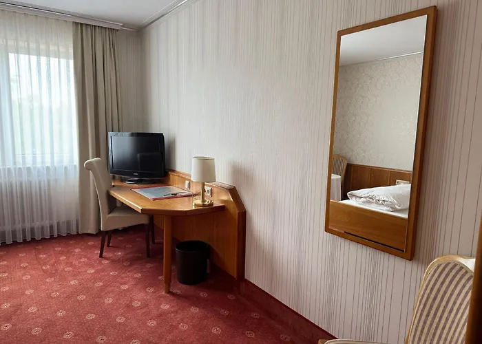 Chesamia U * 勒默贝格